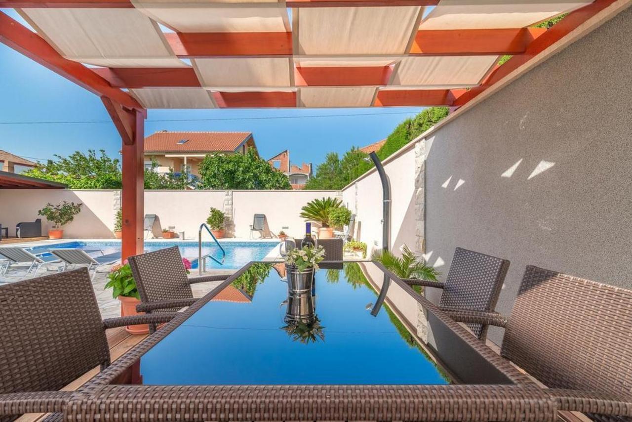 Apartments Villa Odesa With Shared Pool Zadar Eksteriør bilde