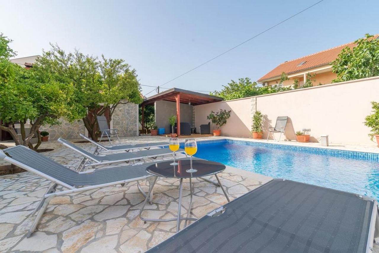 Apartments Villa Odesa With Shared Pool Zadar Eksteriør bilde