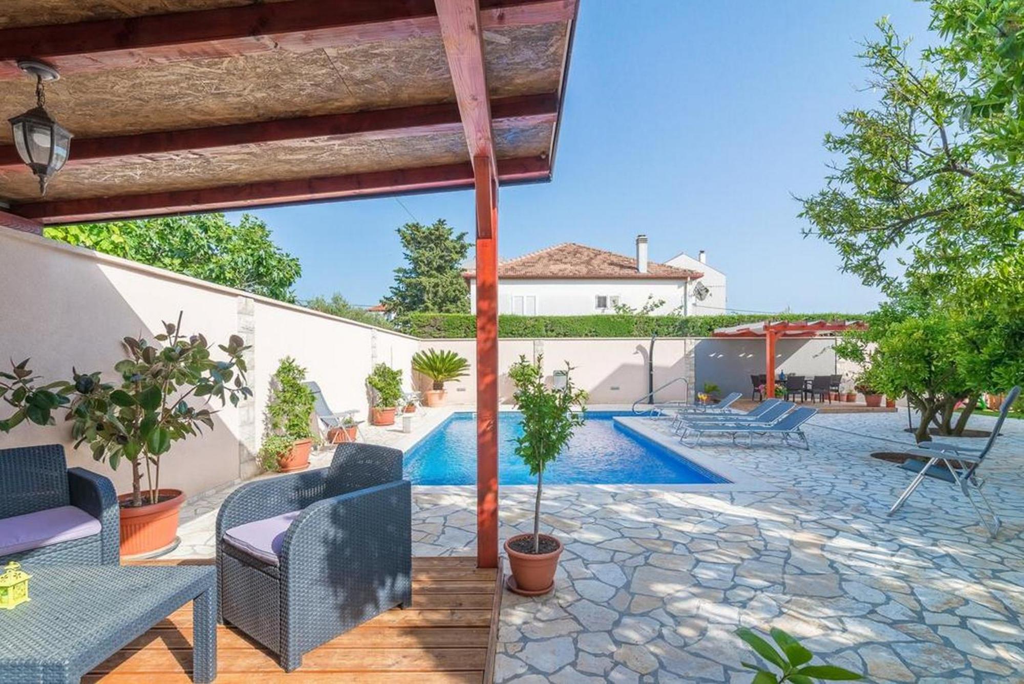 Apartments Villa Odesa With Shared Pool Zadar Eksteriør bilde