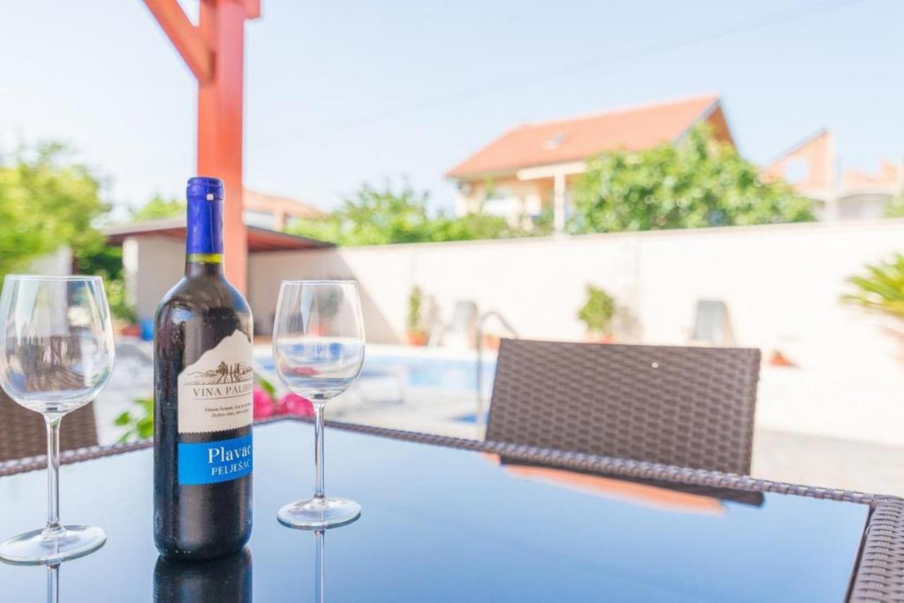 Apartments Villa Odesa With Shared Pool Zadar Eksteriør bilde