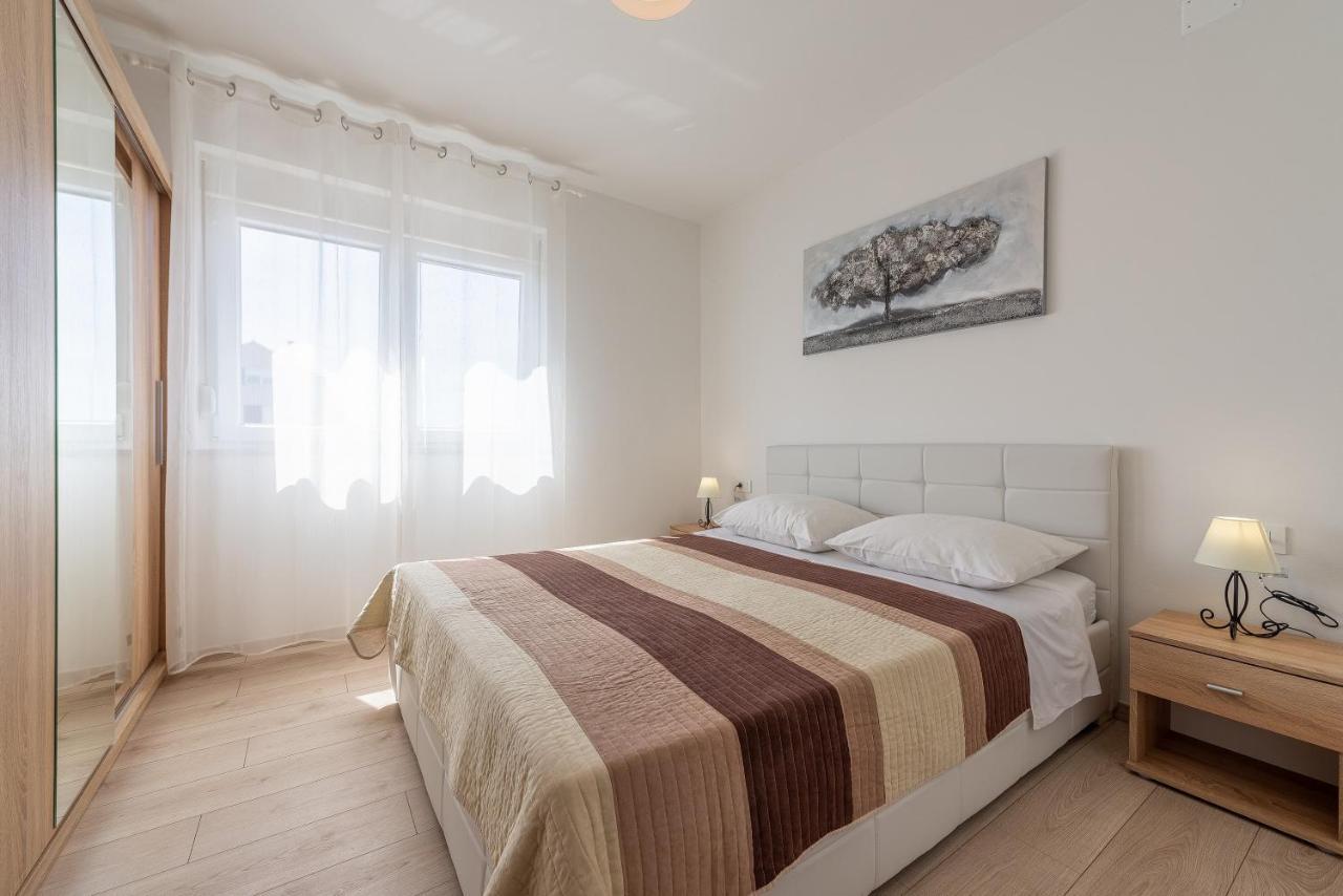 Apartments Villa Odesa With Shared Pool Zadar Eksteriør bilde