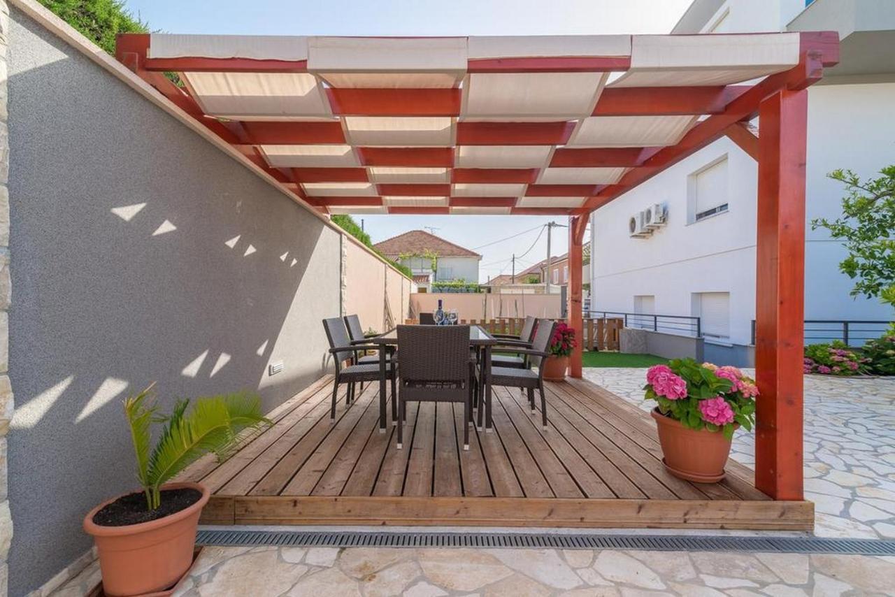 Apartments Villa Odesa With Shared Pool Zadar Eksteriør bilde