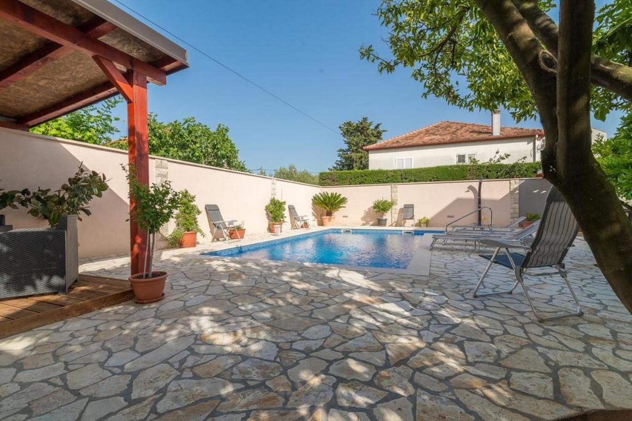 Apartments Villa Odesa With Shared Pool Zadar Eksteriør bilde