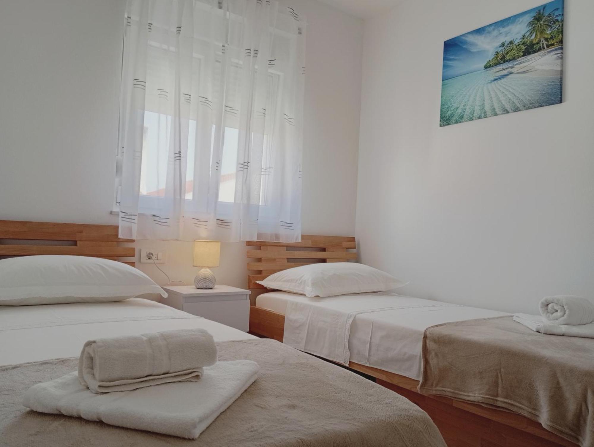Apartments Villa Odesa With Shared Pool Zadar Rom bilde